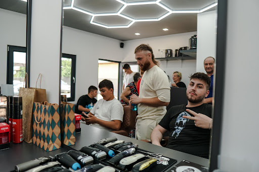 Barbershop by Lio