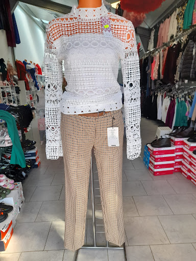 Exclusivist fashion shop