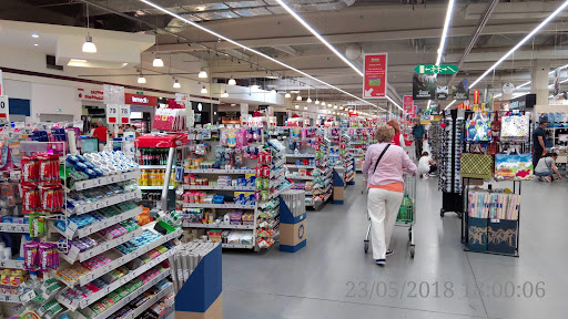Centrul Comercial Auchan Titan