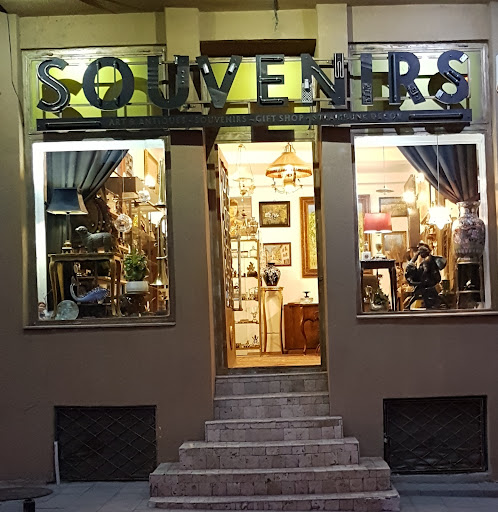 Tomis Antiques