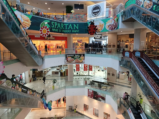Uvertura Mall
